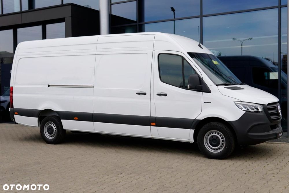 Mercedes-Benz eSprinter - 10