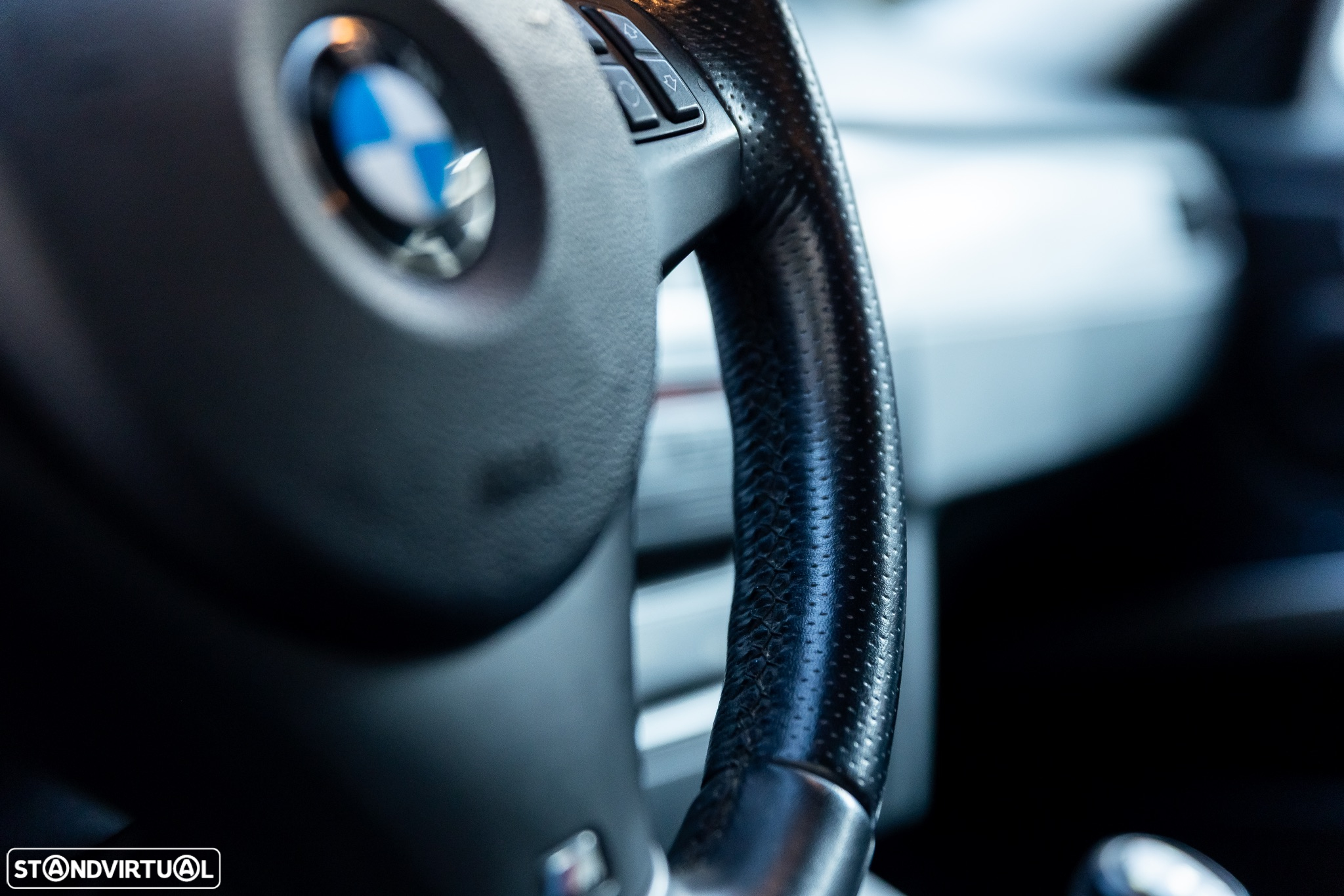 BMW 320 d Touring Navigation Sport - 23