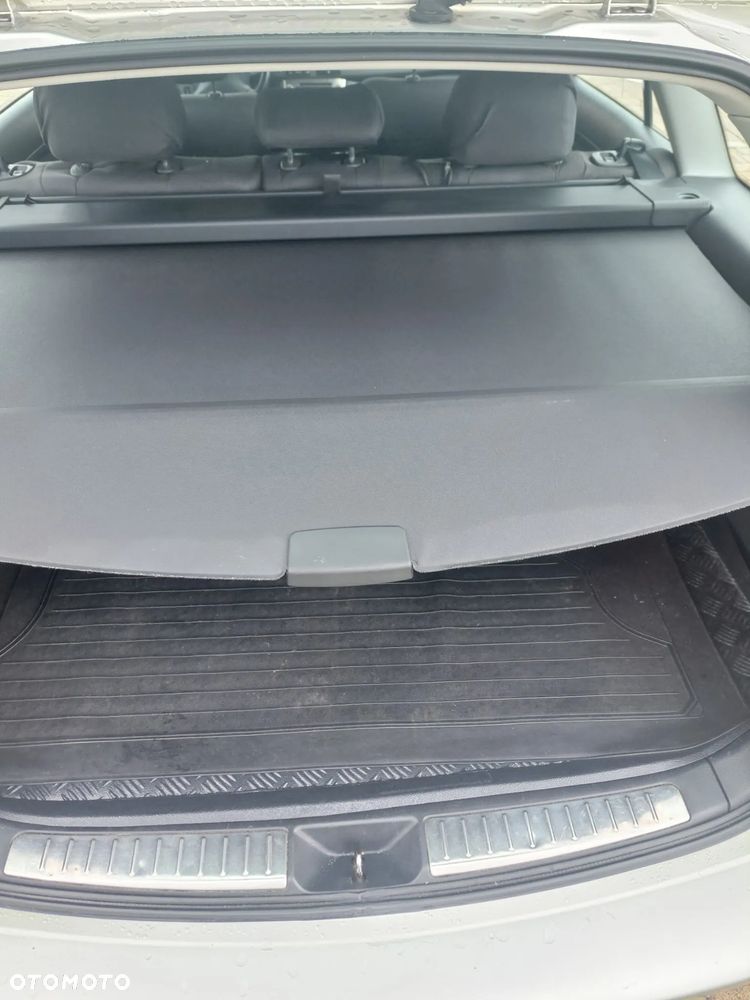 Toyota Avensis 2.0 D-4D High - 7