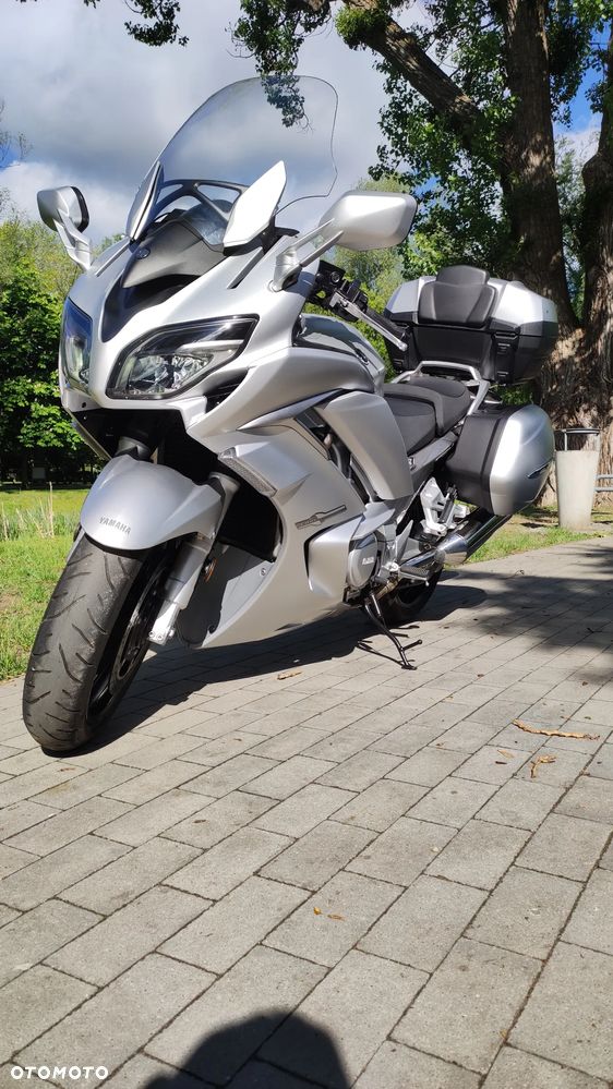 Yamaha FJR - 7