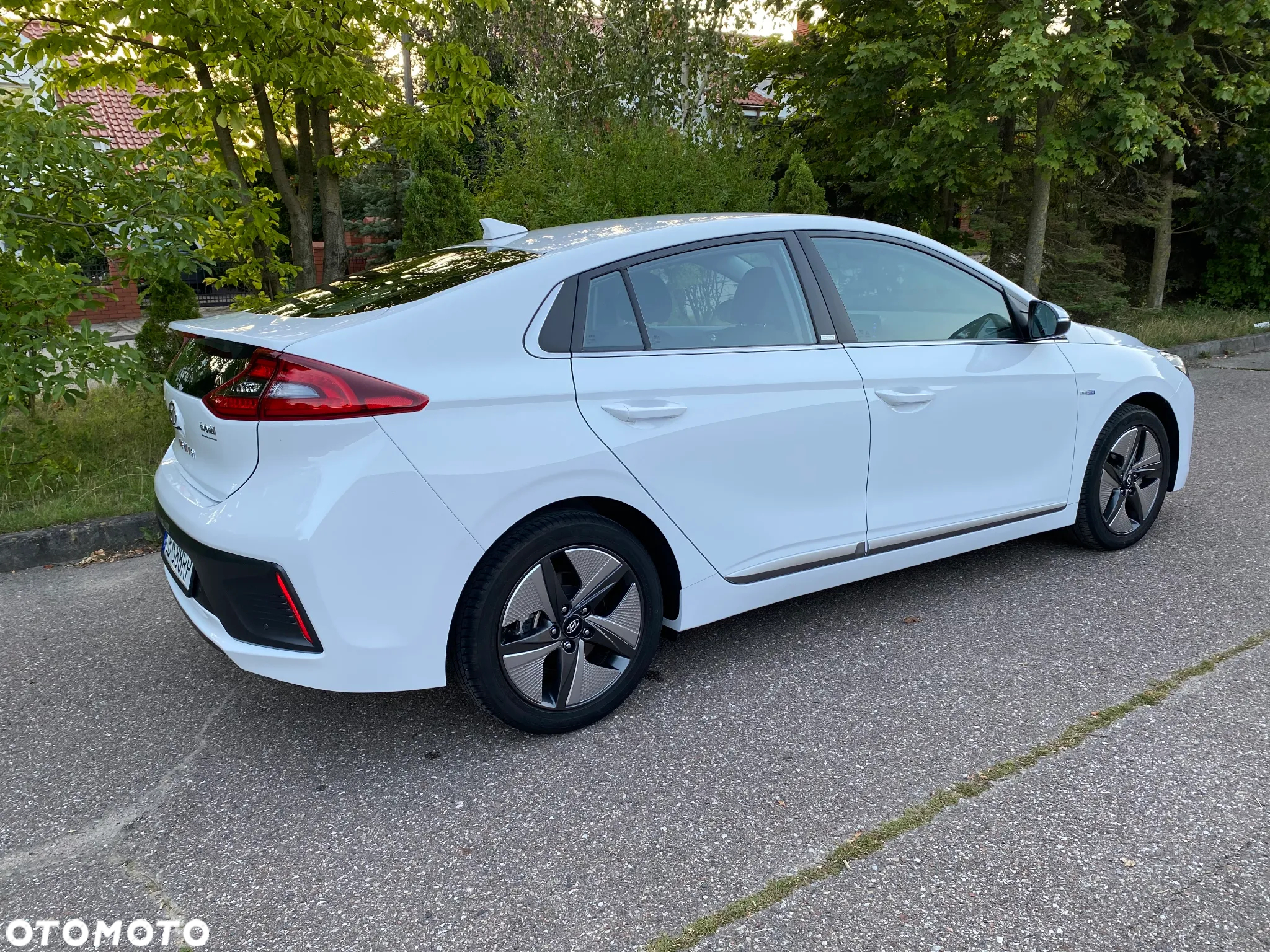 Hyundai IONIQ Hybrid 1.6 GDI - 16