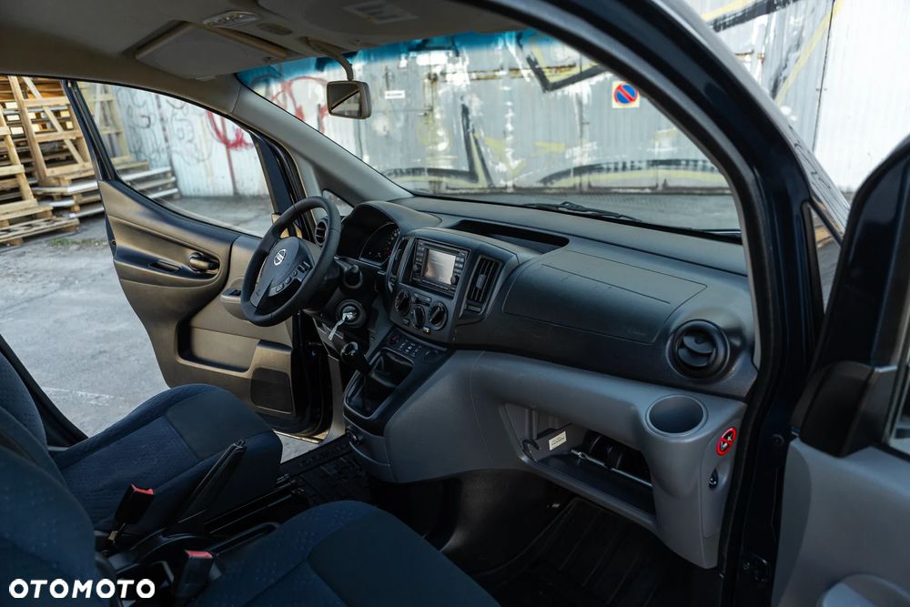 Nissan NV200 - 26
