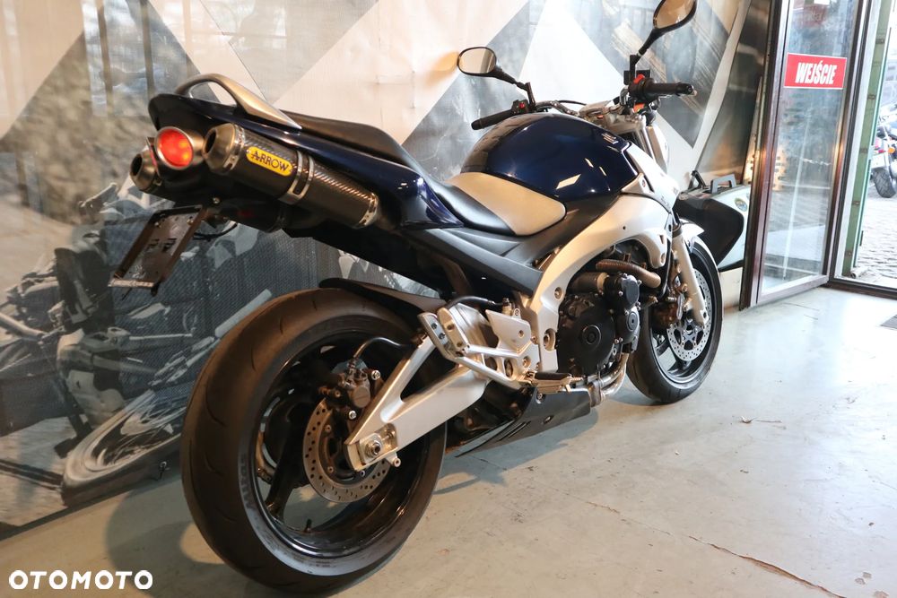Suzuki GSR - 20