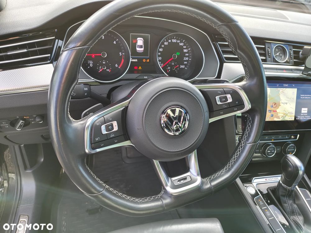 Volkswagen Passat - 19
