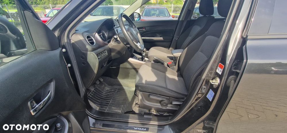 Suzuki Vitara 1.4 Boosterjet SHVS Premium 2WD - 11
