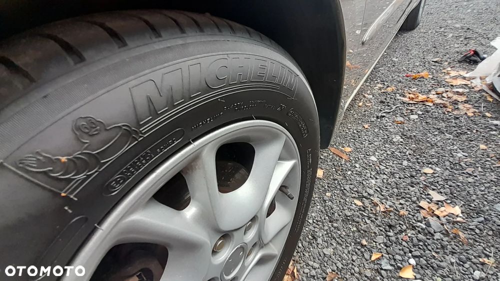 Toyota Sienna 3.3 LE AWD - 13