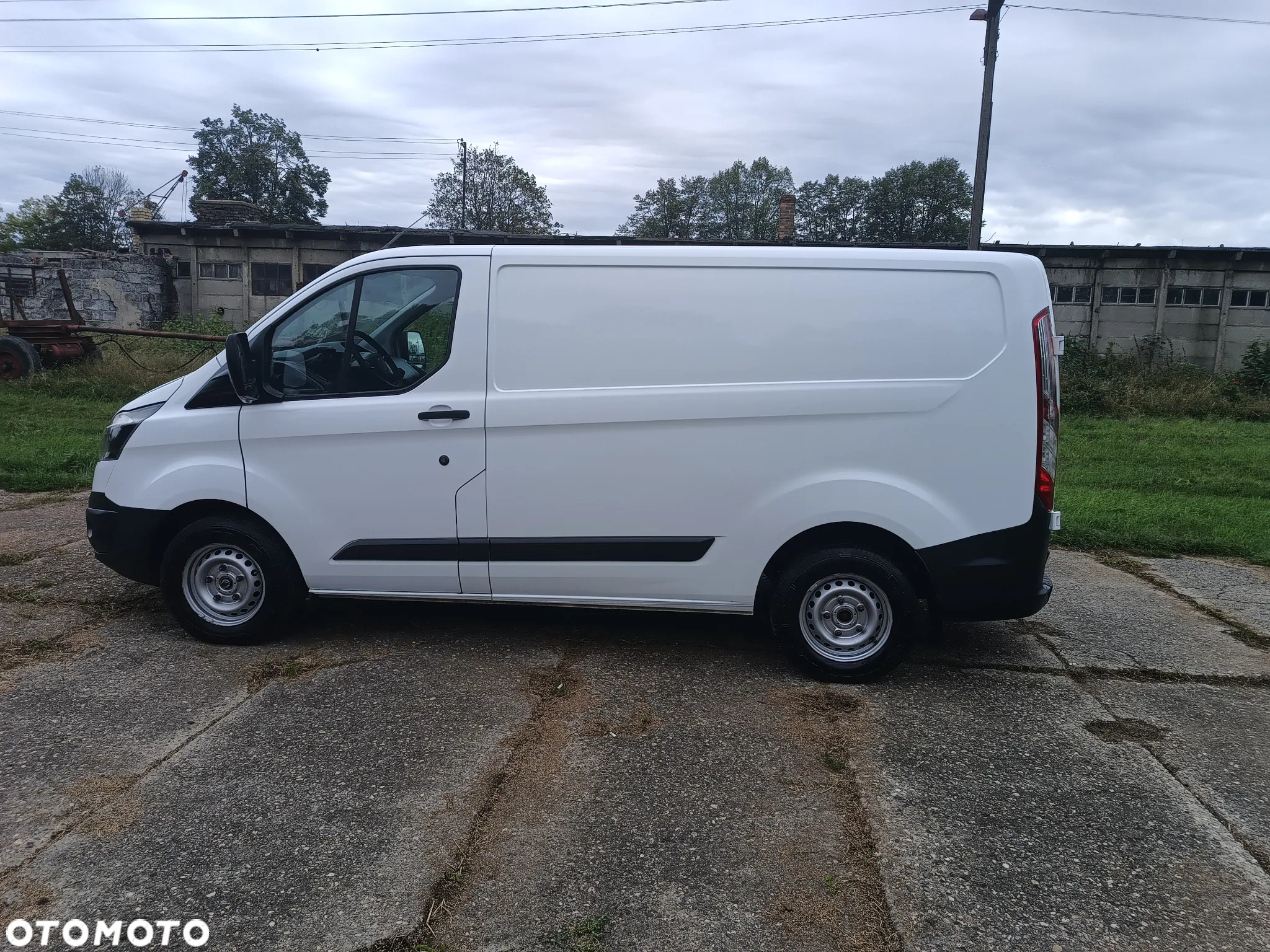 Ford Transit Custom 2.0 TDCi diesel 105 kM 2016rok, WYJĄTKOWO ZADBANY, GOTOWY DO PRACY!!! - 12