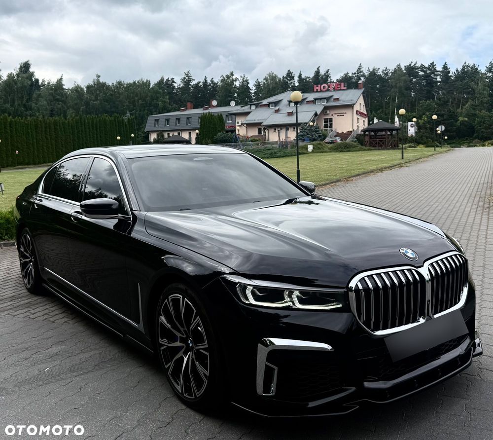 BMW Seria 7 750i xDrive sport - 4