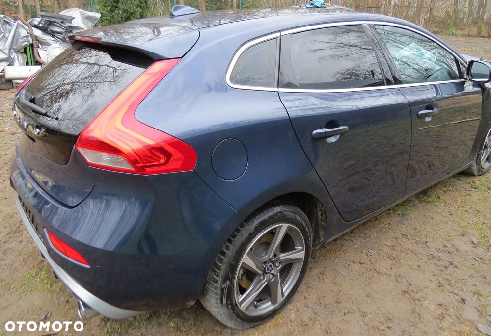 VOLVO V40 II 2.0 D4 D4204T14 LAKIER 498-46 NA CZĘŚCI - 6