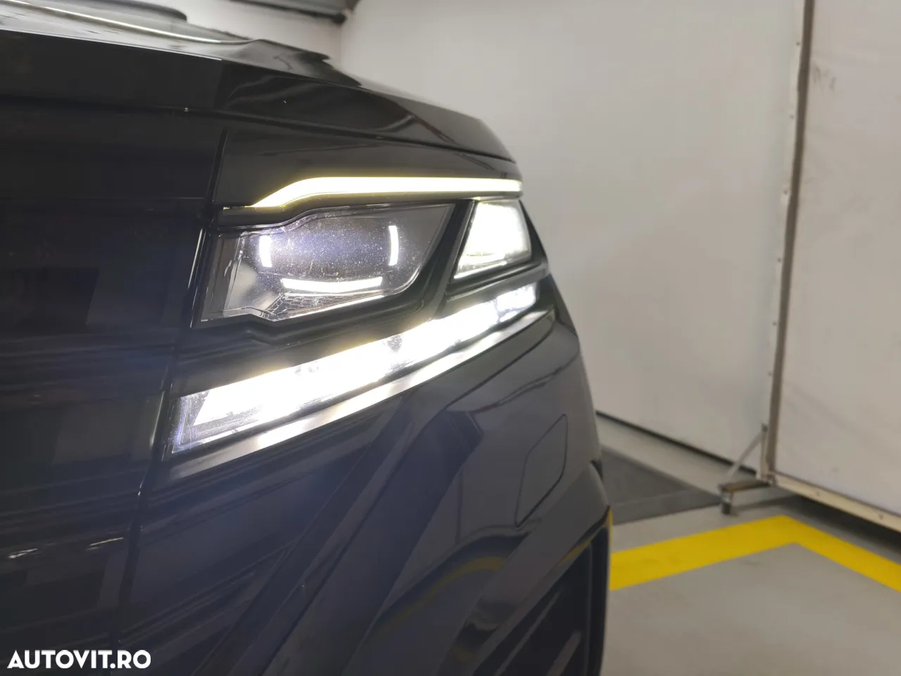 Volkswagen Touareg 3.0 V6 TDI 4Motion DPF Automatik R-Line - 34