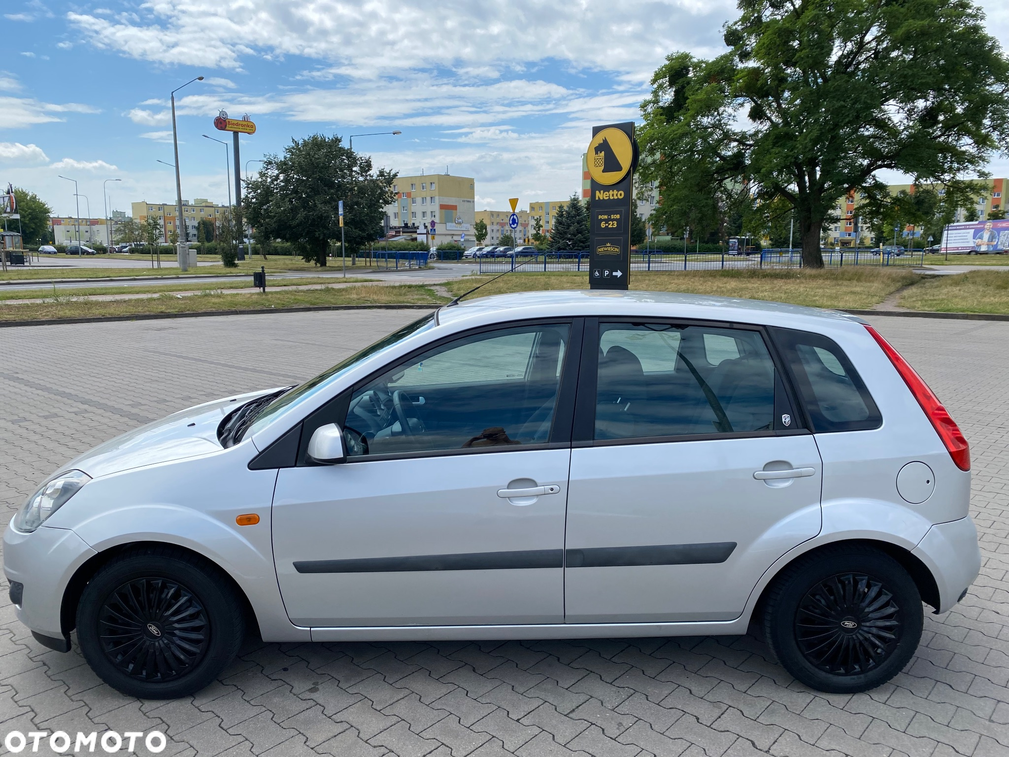 Ford Fiesta 1.3 Ghia - 10