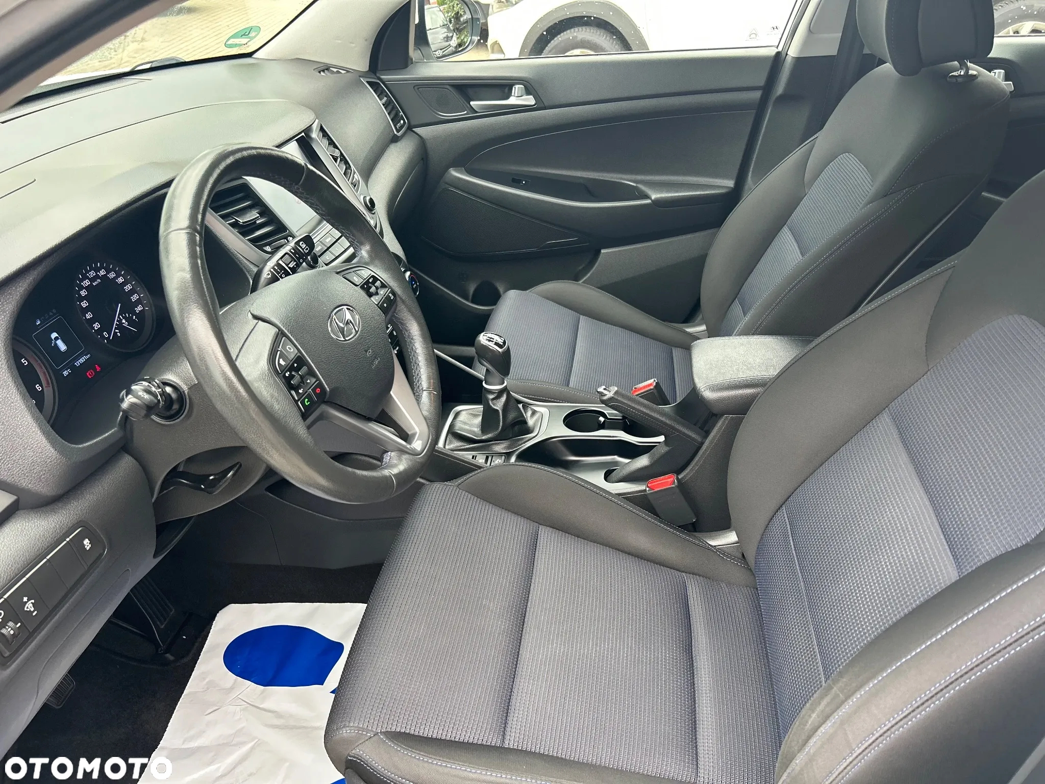 Hyundai Tucson blue 1.7 CRDi 2WD Style - 11