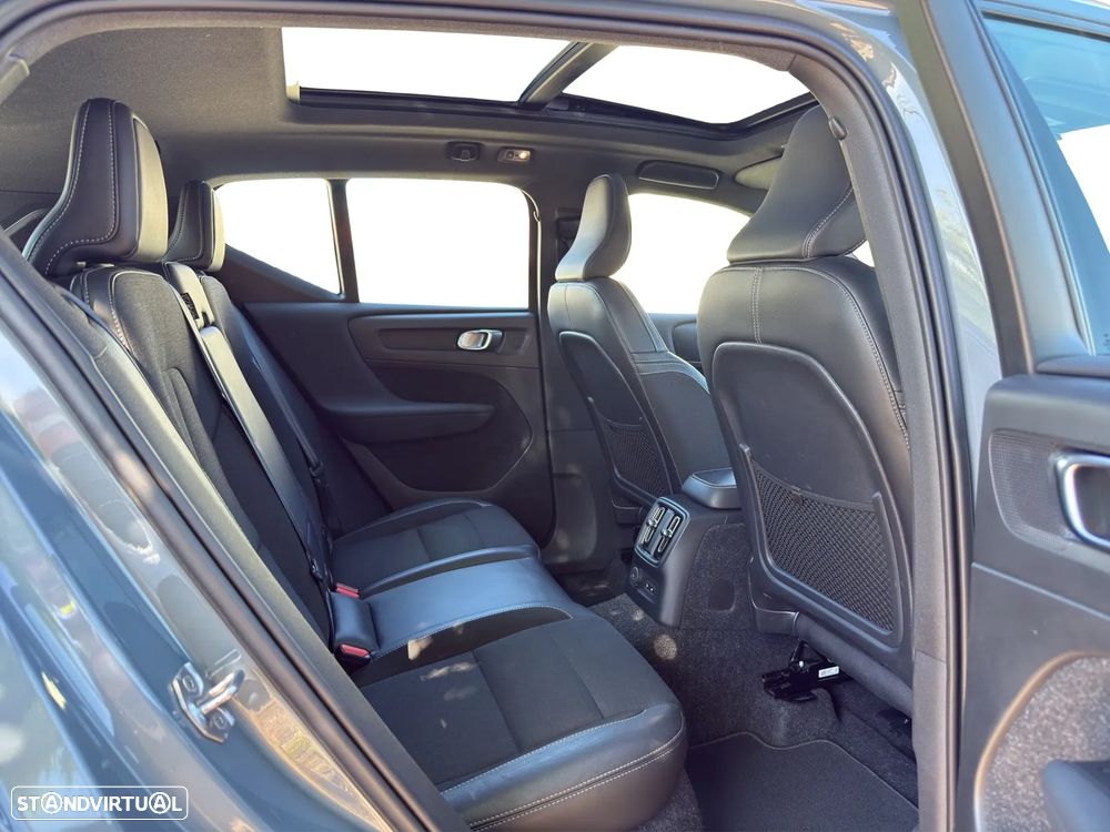 Volvo XC 40 T5 Twin Engine DKG Momentum Pro - 14