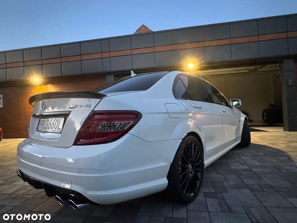 Mercedes-Benz Klasa C 63 AMG 7G-TRONIC Performance Plus SPORT EDITION - 5