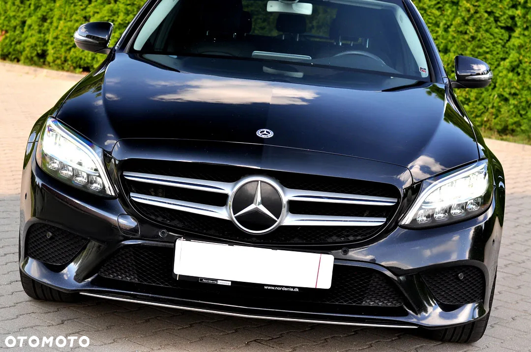 Mercedes-Benz Klasa C 220 d T 9G-TRONIC AMG Line - 10