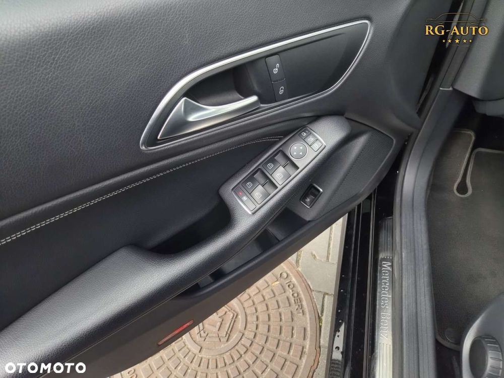 Mercedes-Benz CLA - 33