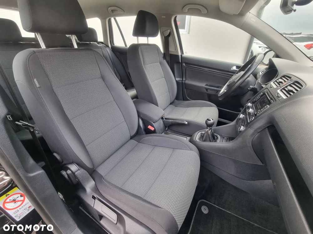 Volkswagen Golf - 9