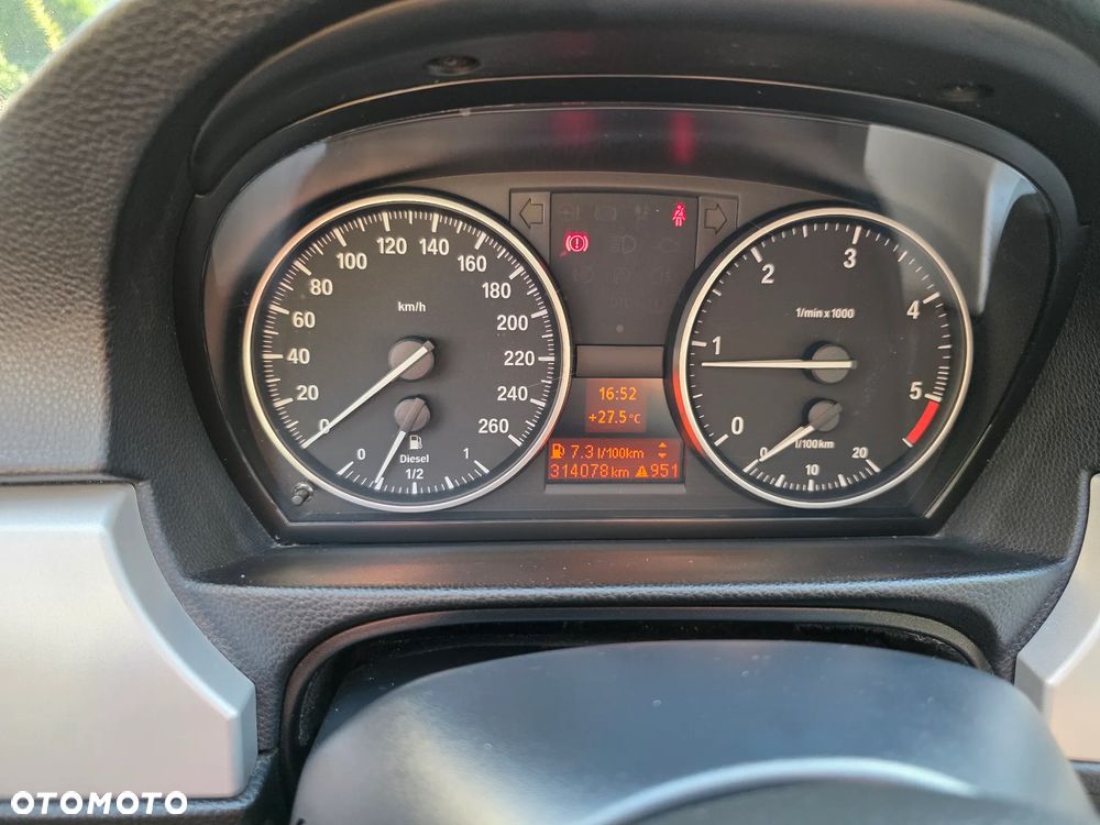 BMW Seria 3 320d DPF Touring - 17