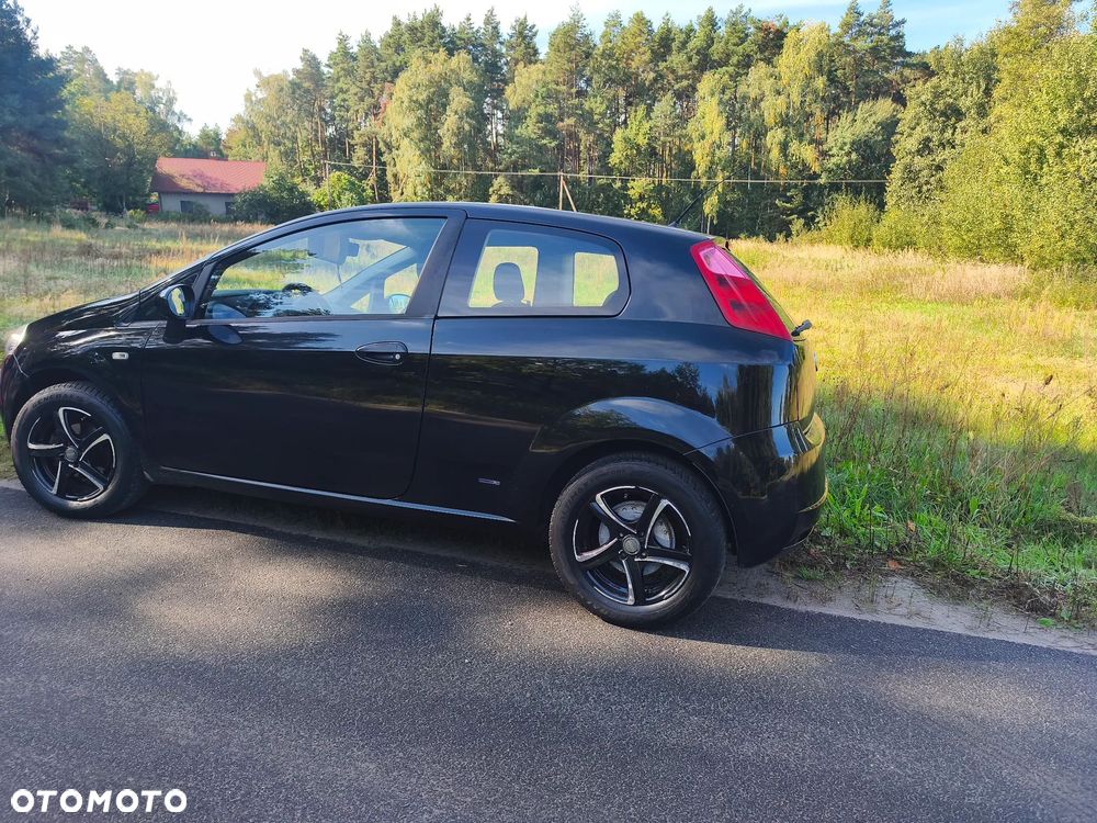 Fiat Grande Punto - 4