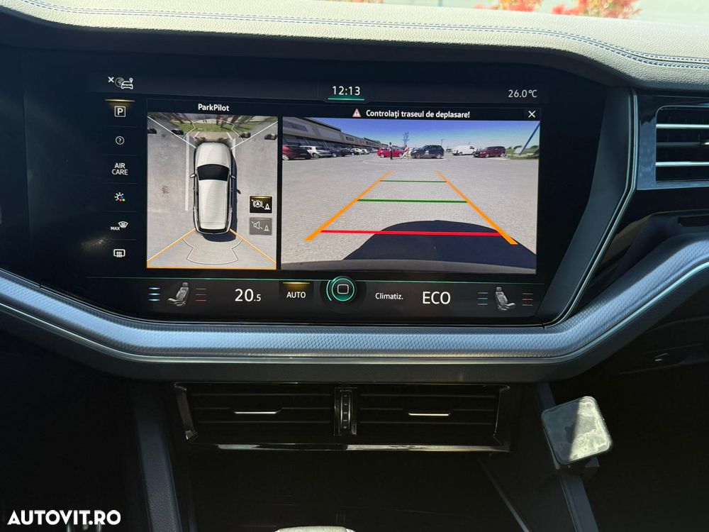 Volkswagen Touareg - 12