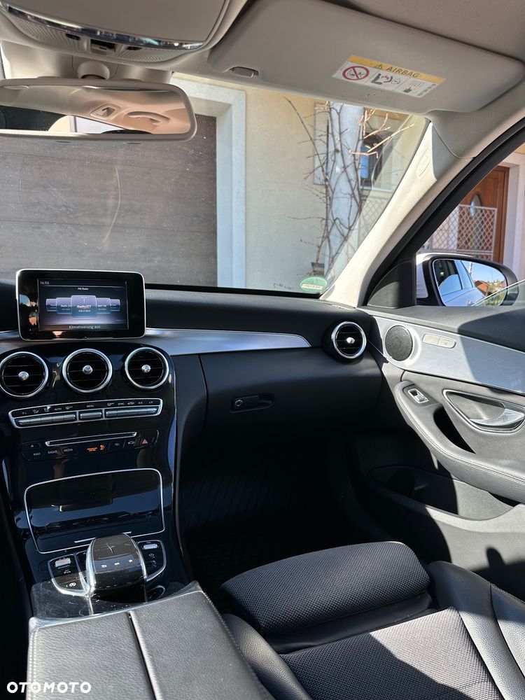 Mercedes-Benz Klasa C 200 9G-TRONIC Exclusive - 30