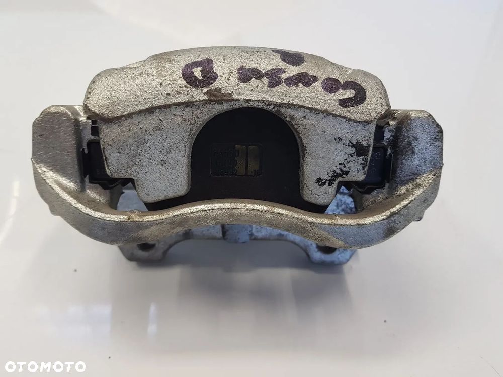 Zacisk hamulcowy jarzmo prawy przód OPEL CORSA D ADAM FIAT GRANDE PUNTO EVO PANDA 500 DOBLO FIORINO LINEA ALFA ROMEO MIT - 3