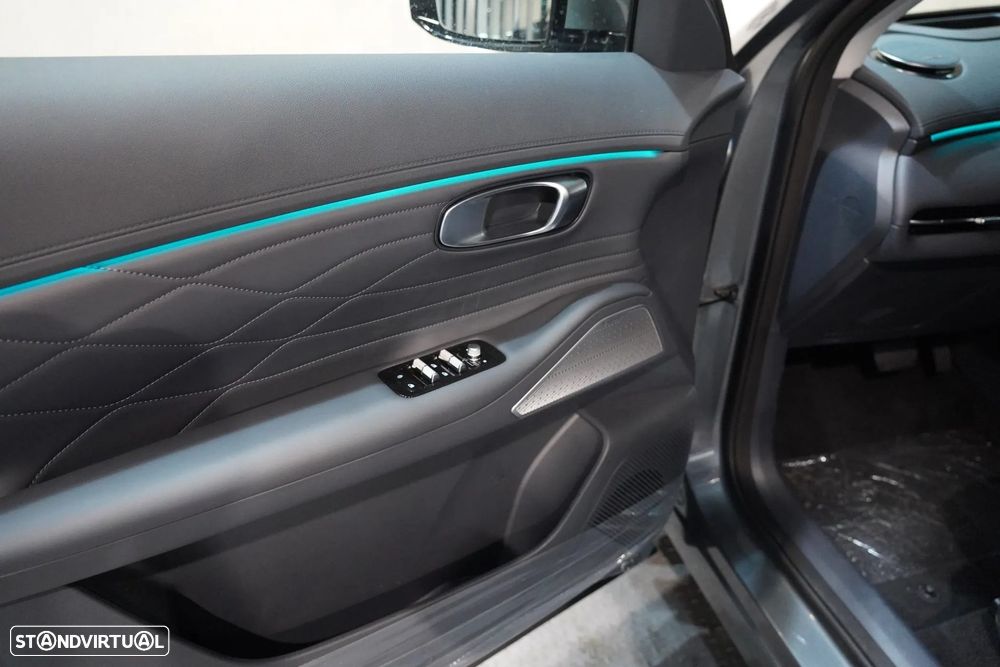 Geely Starray EM-i - 42