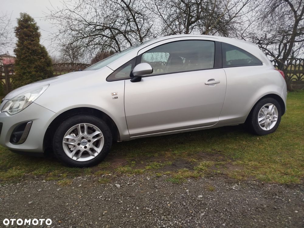 Opel Corsa 1.4 16V 150 Jahre - 2