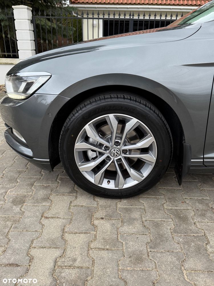 Volkswagen Passat 2.0 TDI (BlueMotion Technology) Highline - 9