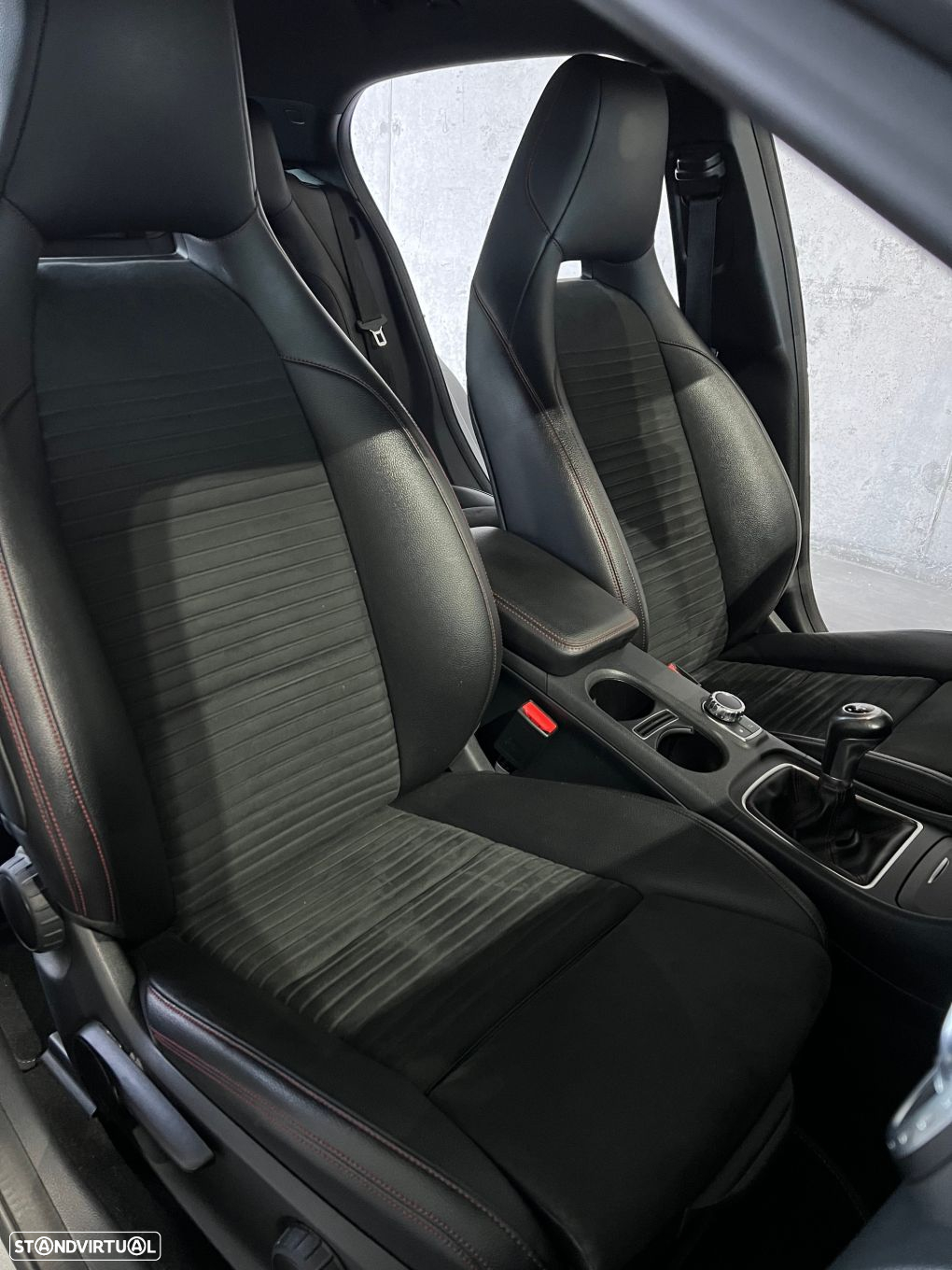 Mercedes-Benz GLA 180 d AMG Line - 21