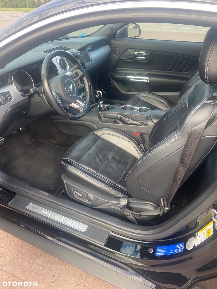 Ford Mustang - 17