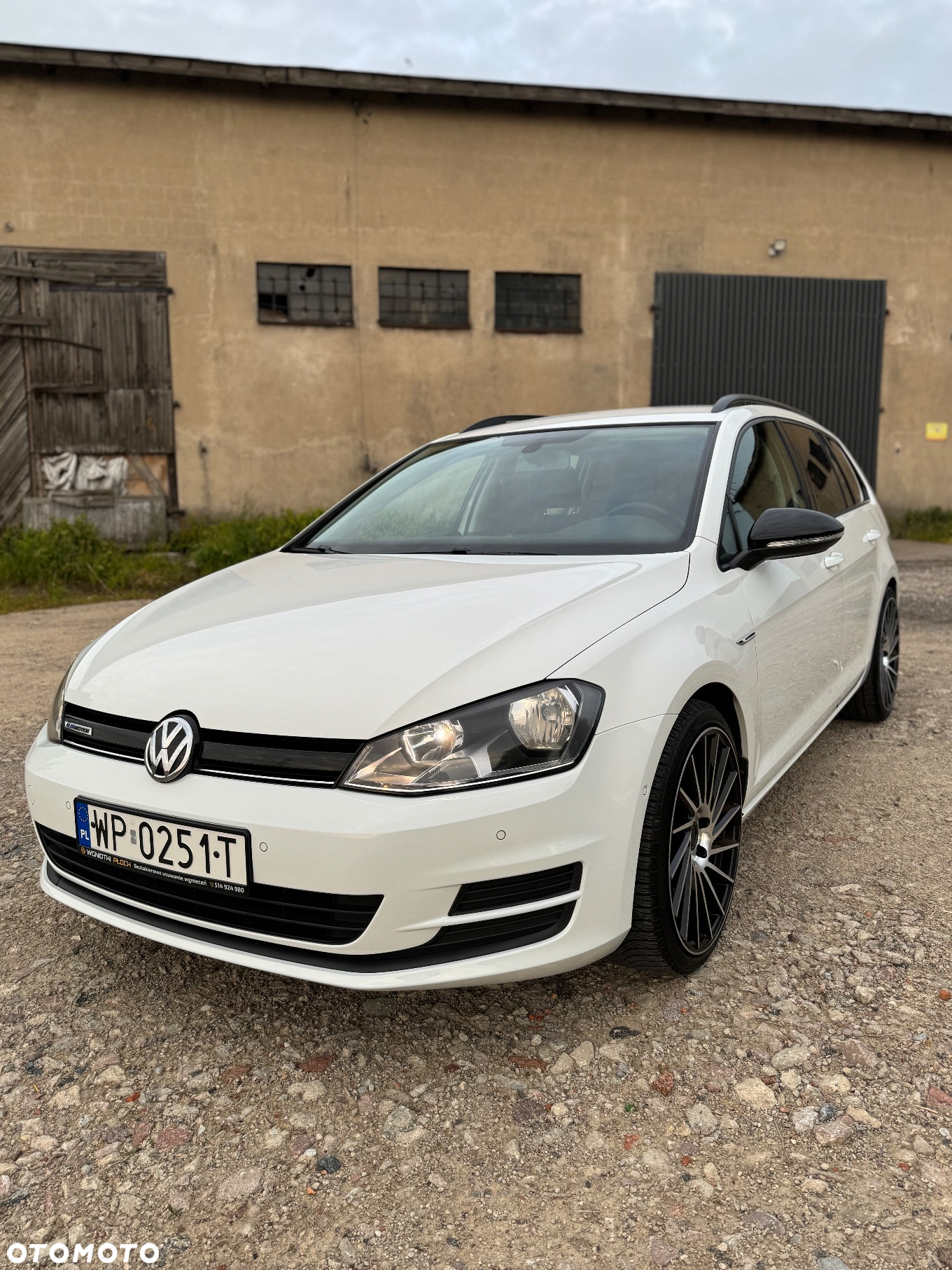 Volkswagen Golf 1.6 BlueTDI Comfortline - 3