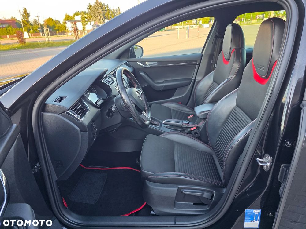 Skoda Octavia 2.0 TDI RS DSG - 8