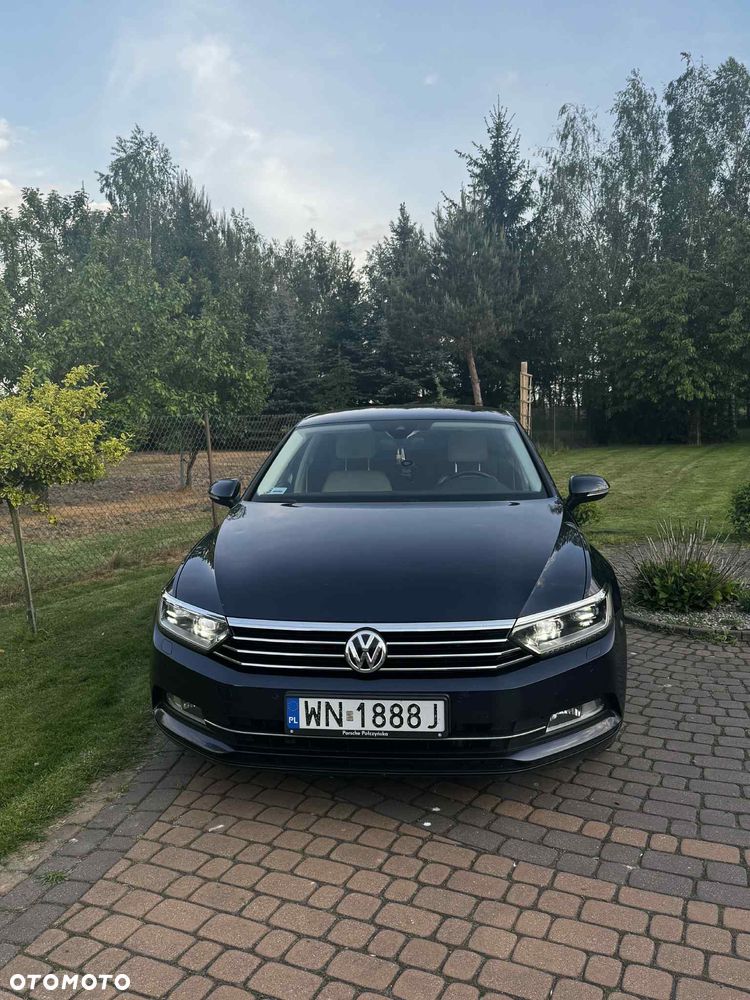 Volkswagen Passat - 2