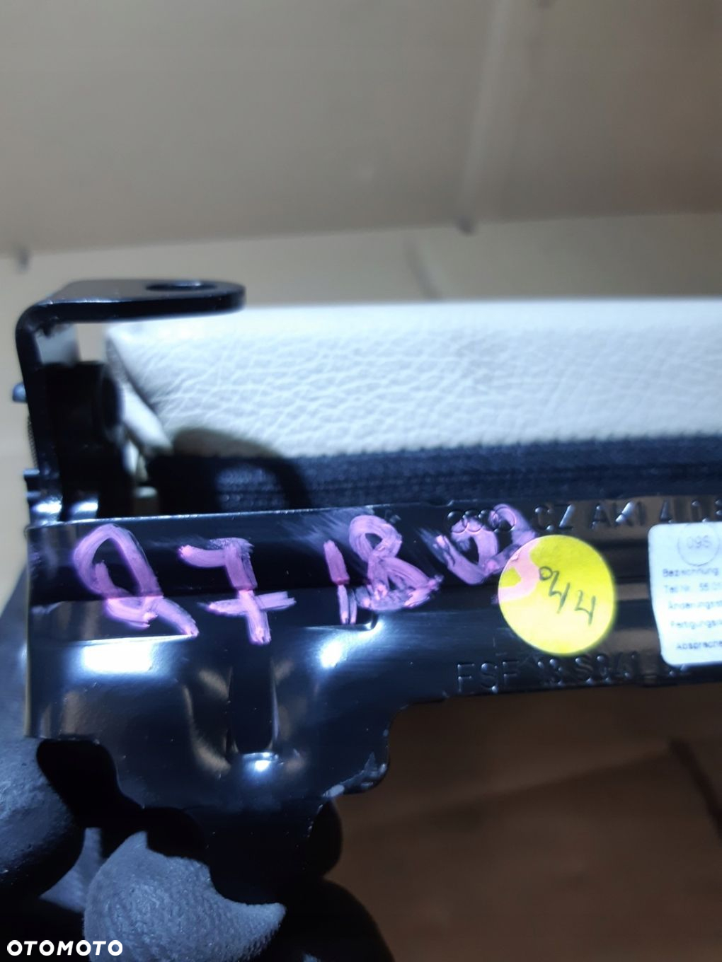 AUDI Q7 4L PODŁOKIETNIK KANAPY TYŁ SKÓRA KUBKI 4L0883081 - 6