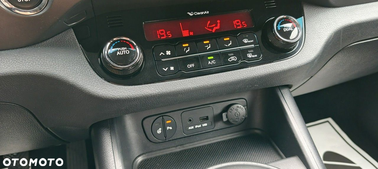 Kia Sportage - 16