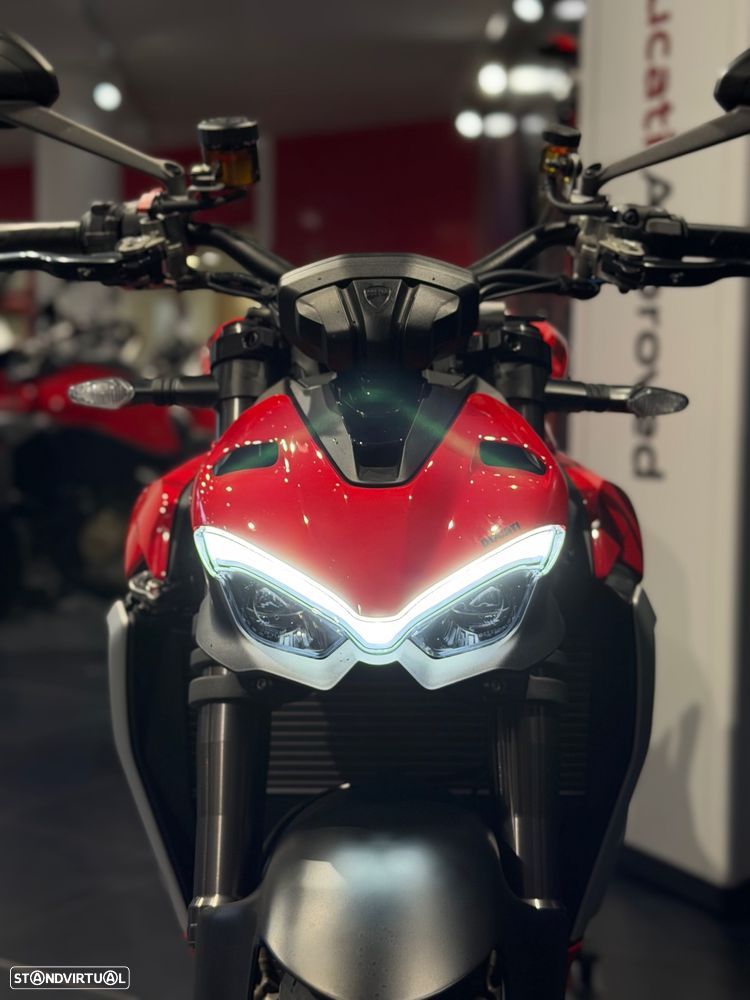 Ducati Streetfighter V2 - 7