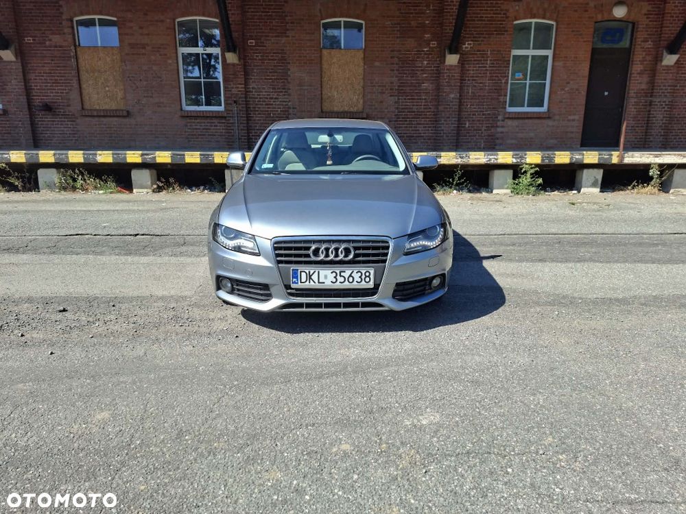 Audi A4 Limousine - 3