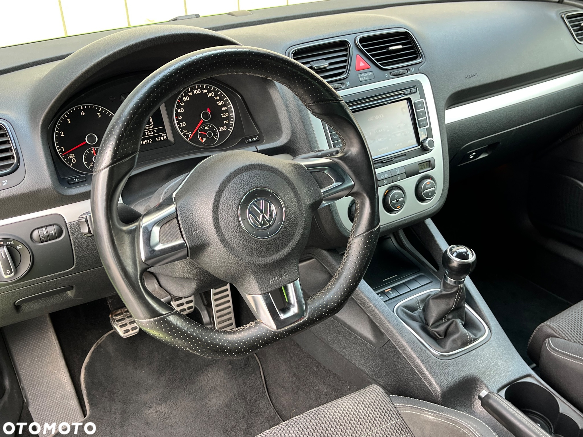 Volkswagen Scirocco 1.4 TSI Perfectline R-Style - 39