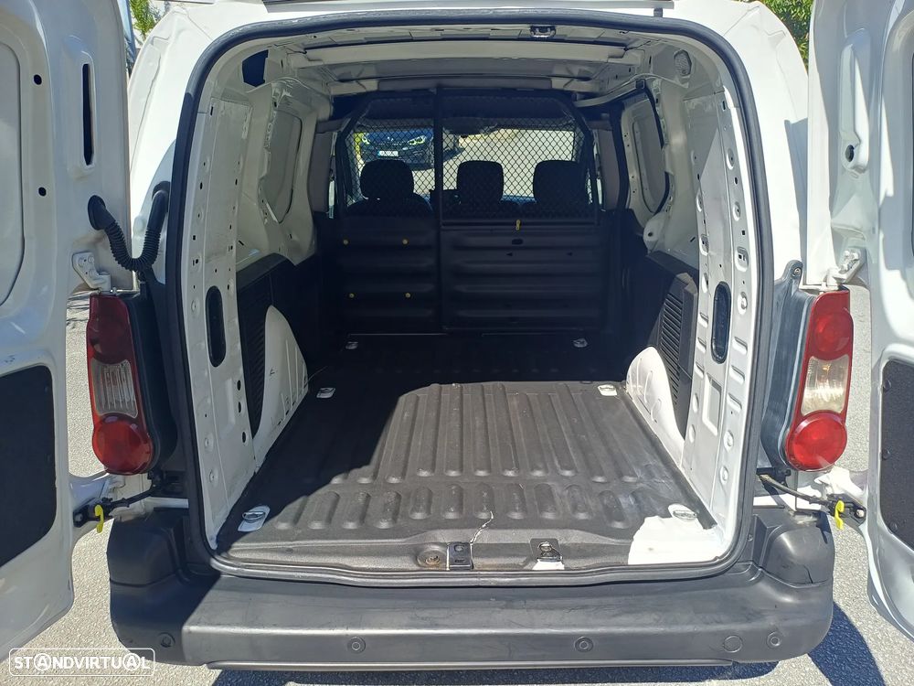 Peugeot PARTNER LONGA 1.6 HDI 100 CV - 3 LUGARES - 9