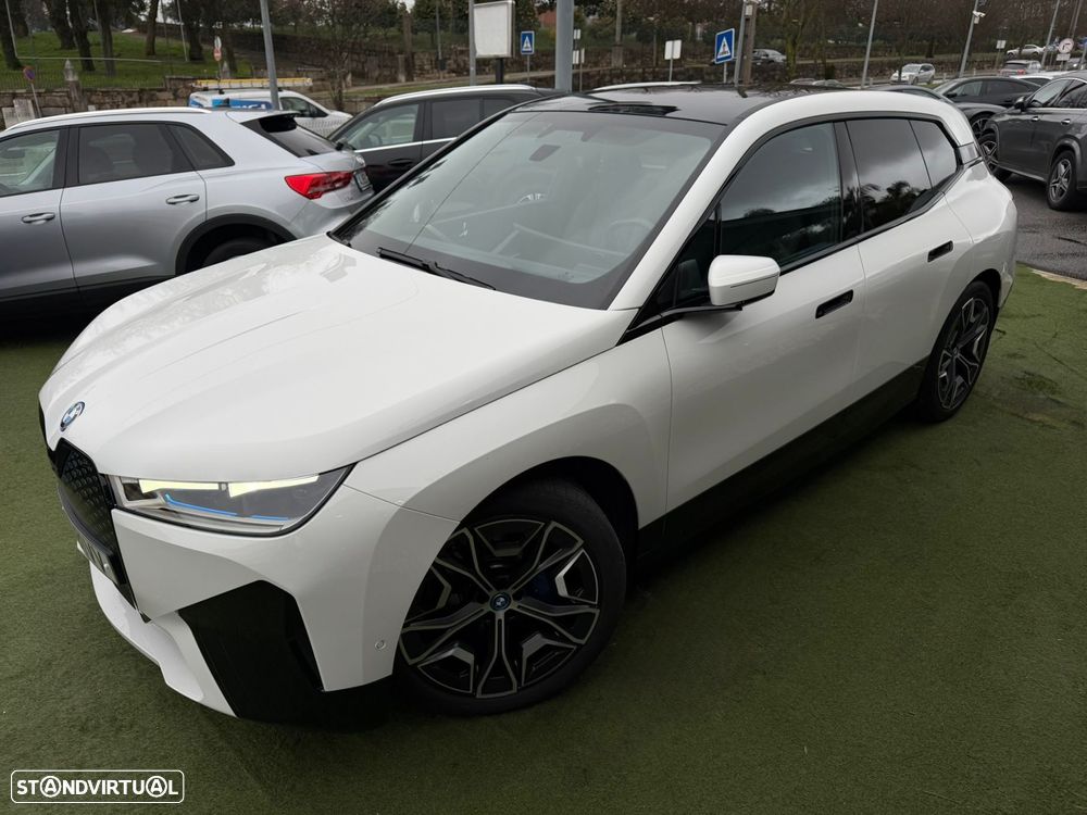 BMW iX xDrive 40 Pack Desportivo - 7