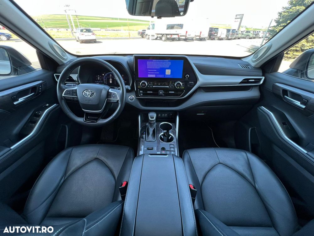 Toyota Highlander 2.5 L Dynamic Force 248CP Luxury Metallic - 23