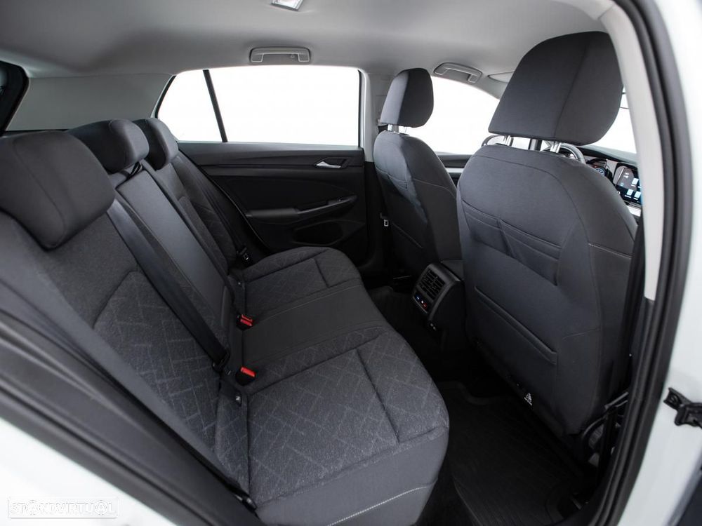 VW Golf 1.5 TGI Confortline DSG - 11