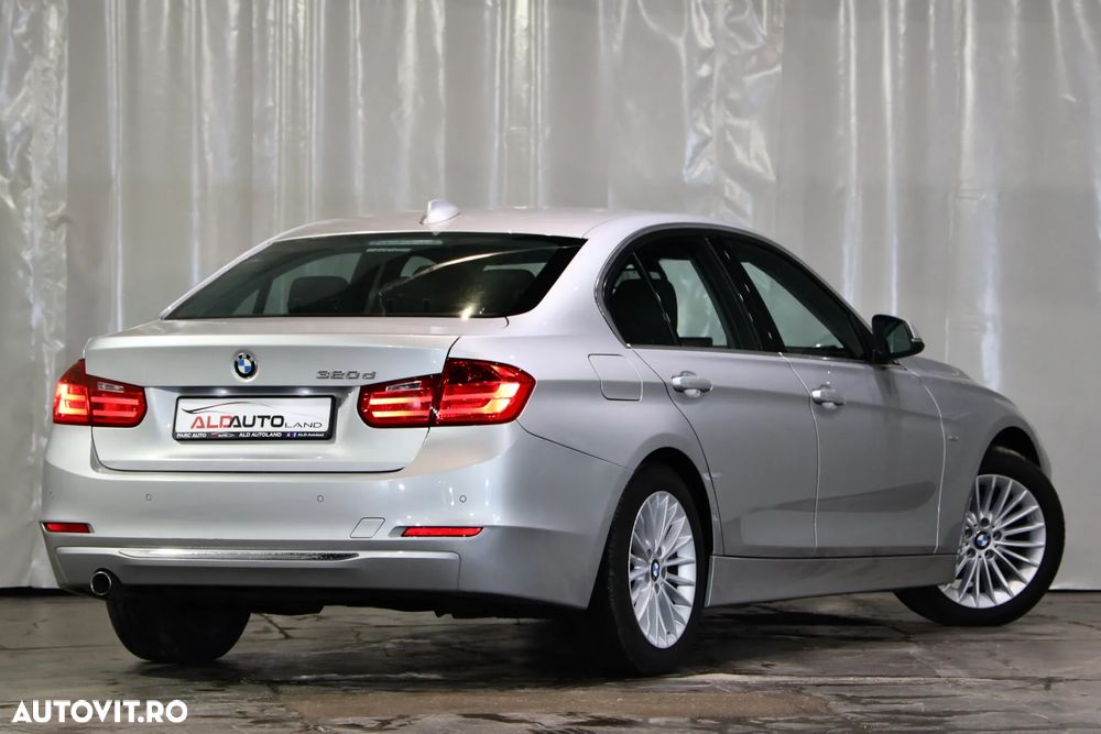 BMW Seria 3 320d Sport-Aut. Efficient Dynamics Edition Luxury Line - 2