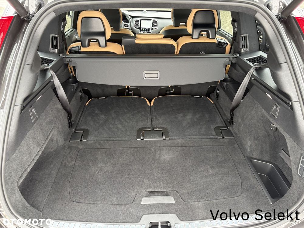 Volvo XC 90 - 31