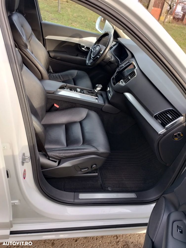 Volvo XC 90 B5 D AWD Geartronic Momentum - 11