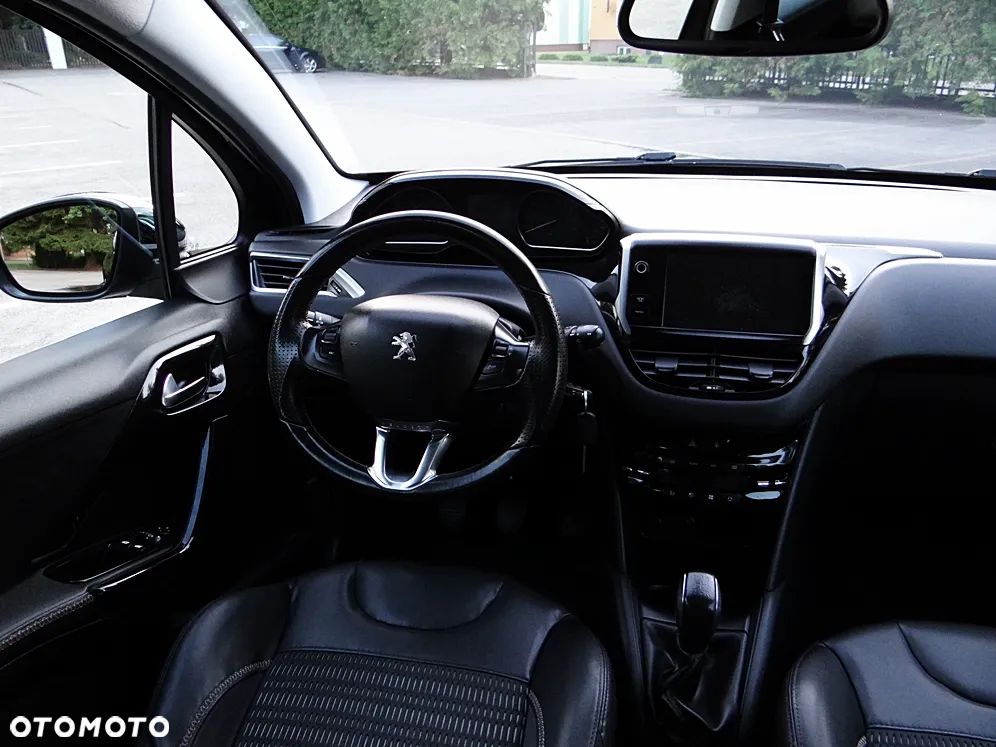 Peugeot 208 120 VTI Intuitive - 31