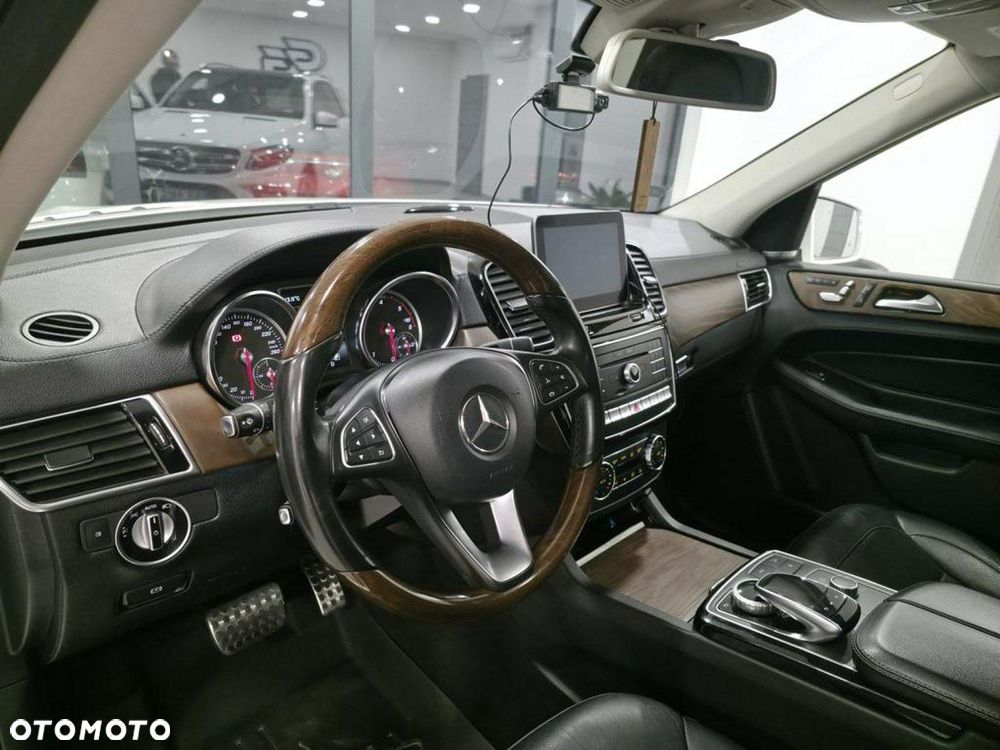 Mercedes-Benz GLE - 13