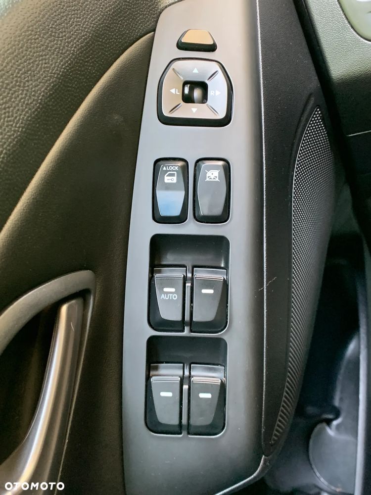 Hyundai ix35 1.7 CRDi Premium 2WD - 16