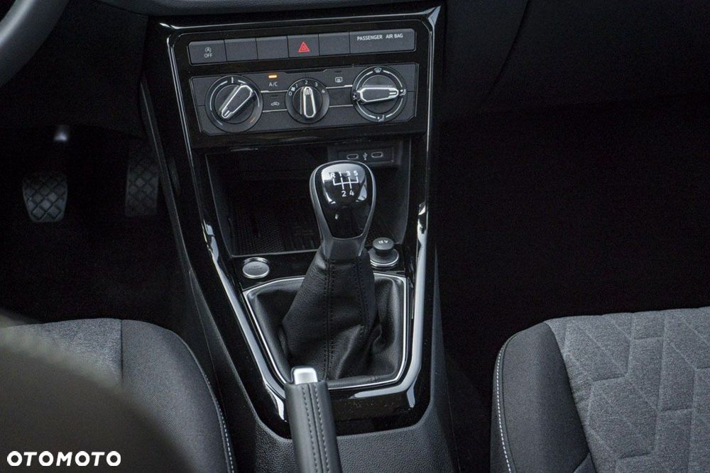 Volkswagen T-Cross - 19